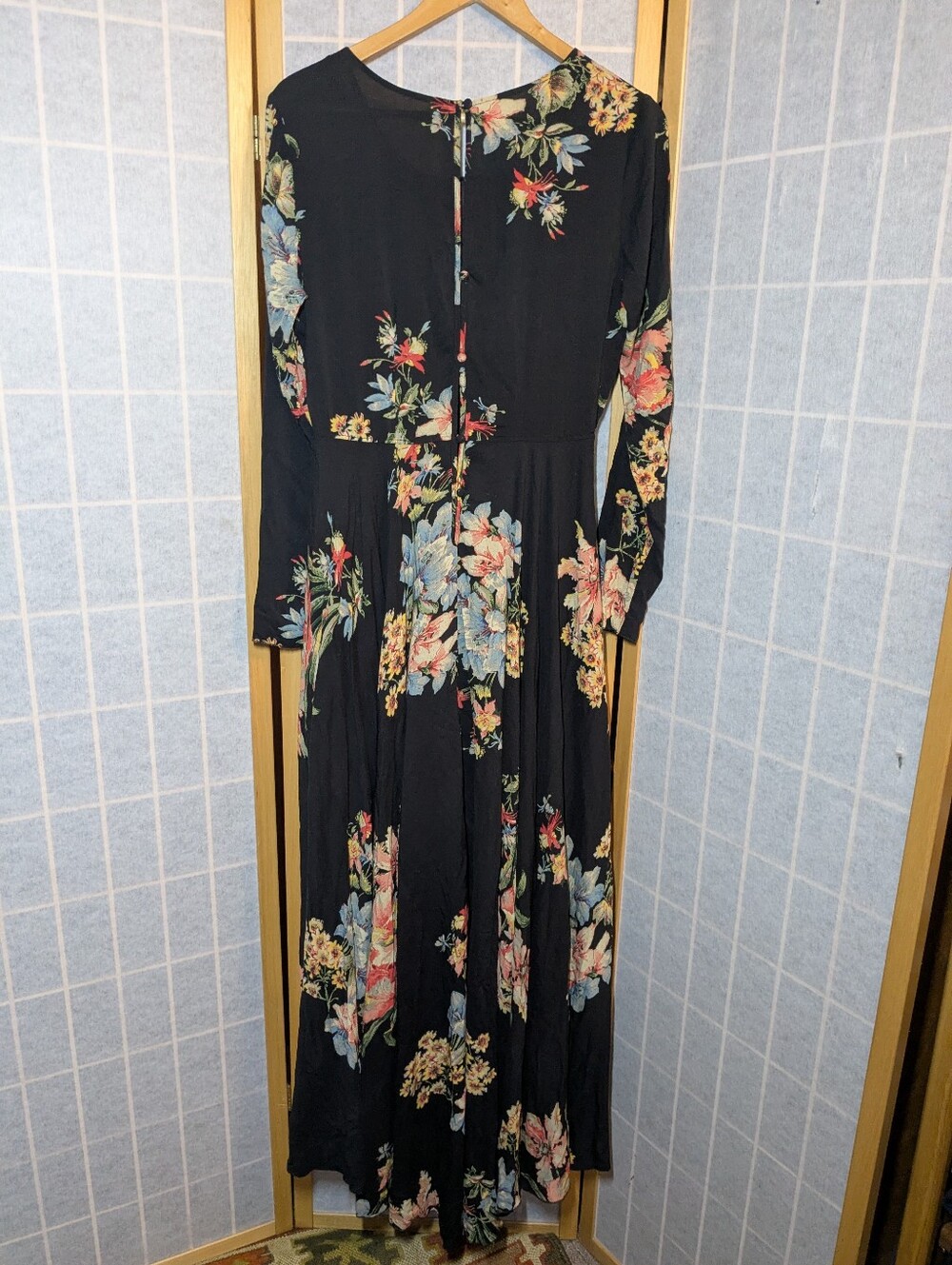 Free People First Kiss Midnight Garden Dress Floral Black Medium Keyhole Back - Picture 4 of 10